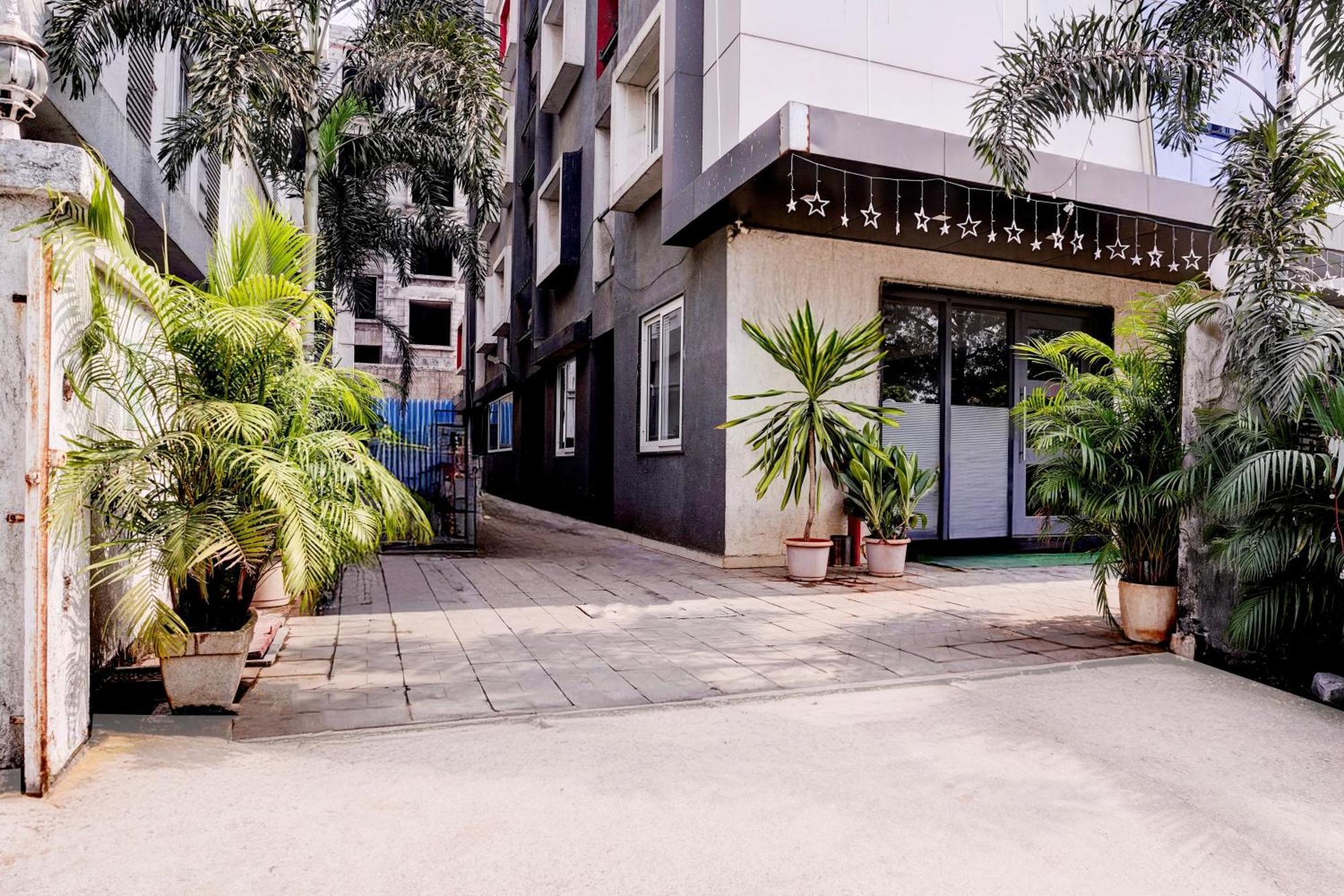Townhouse Oak Kopar Khairane Navi Mumbai Formerly Ivy Hotel エクステリア 写真
