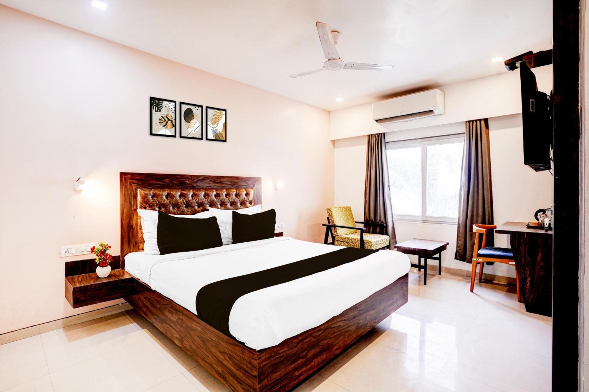 Townhouse Oak Kopar Khairane Navi Mumbai Formerly Ivy Hotel エクステリア 写真