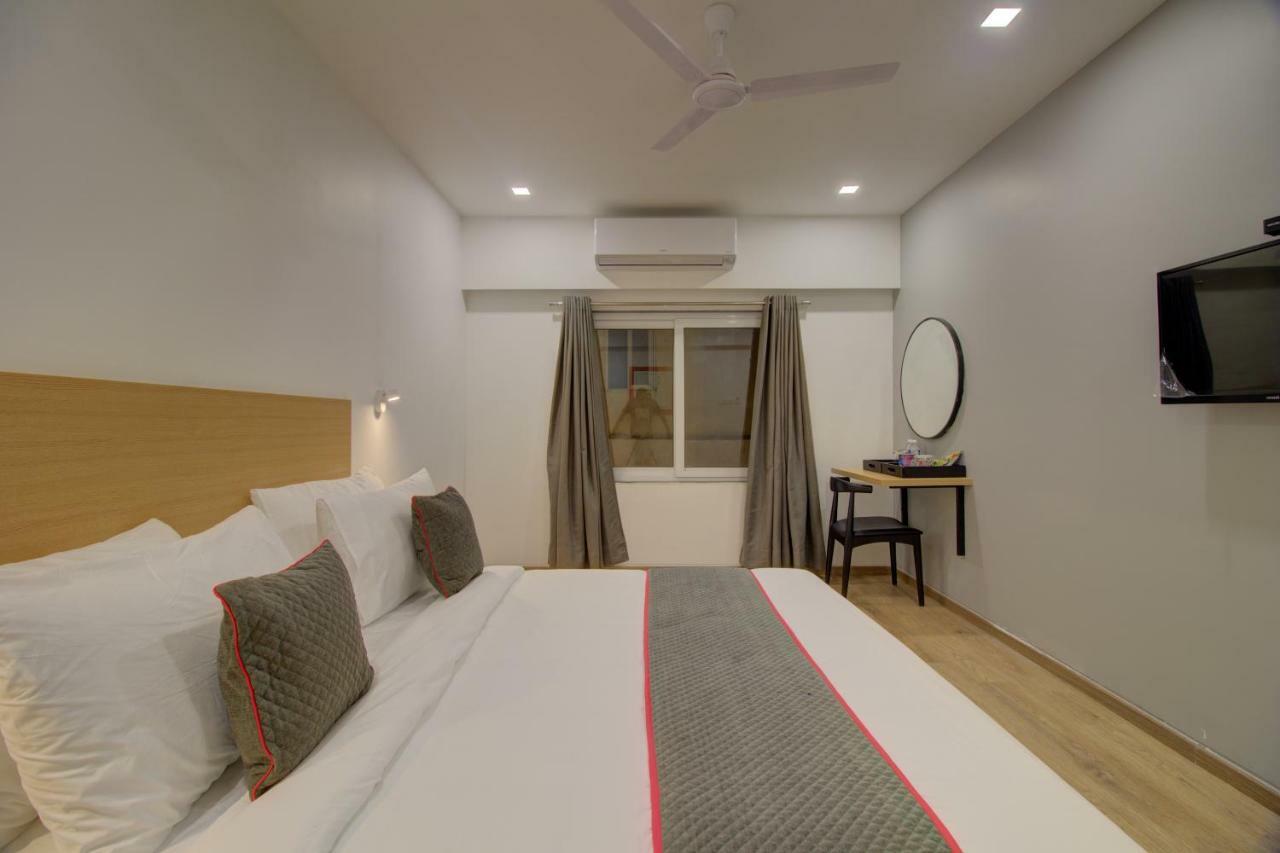 Townhouse Oak Kopar Khairane Navi Mumbai Formerly Ivy Hotel エクステリア 写真